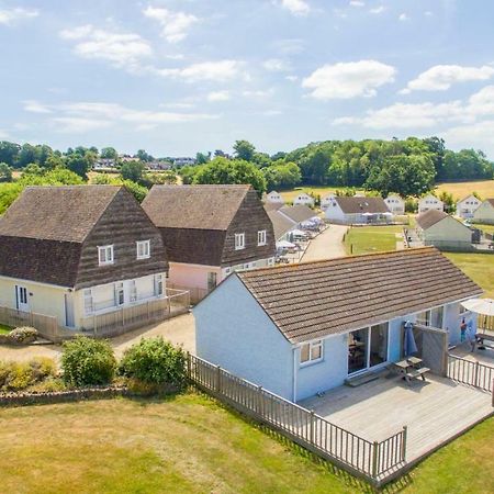 Seaview Holidays - Salterns Village Exterior photo